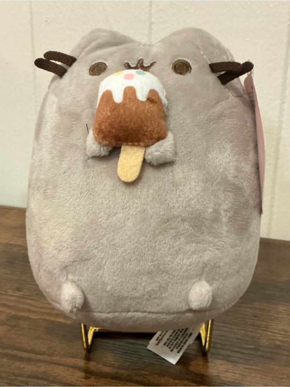 A NWT Pusheen the Cat holding a small ice cream cone Stuffed Animal Plush Toy